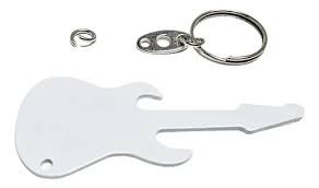 llavero en forma de guitarra